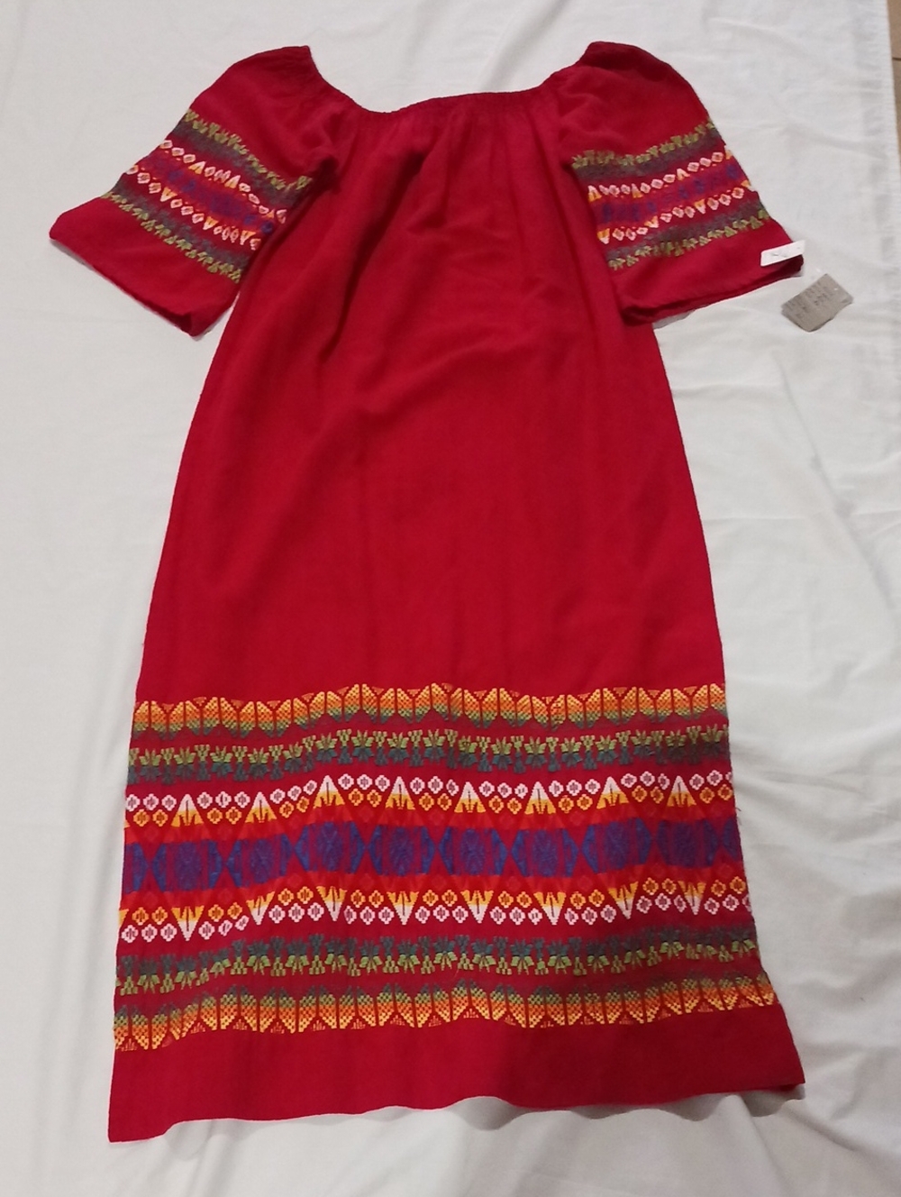Women's Traditional Mexican Dress. Red With Embroiderey